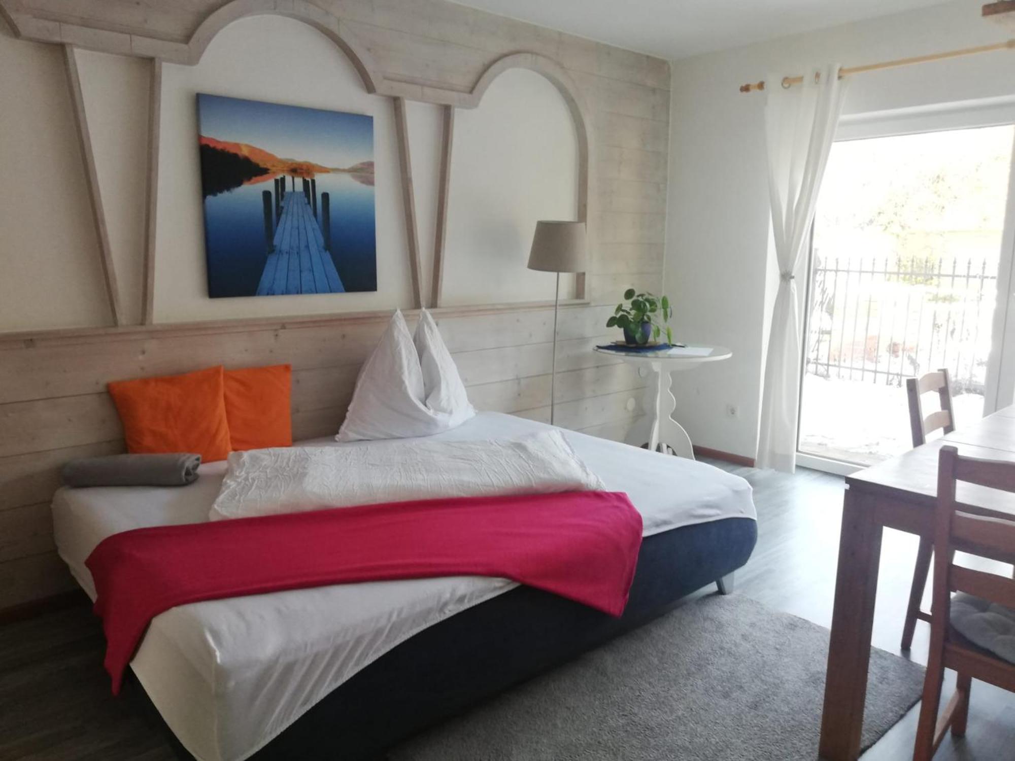 Stylish & Spacious Apartment With Patio Stams Exteriér fotografie